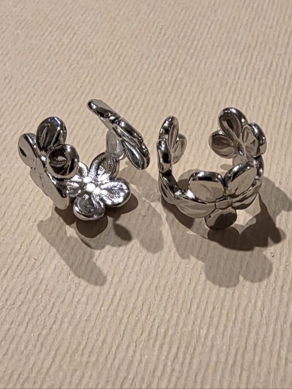 New! Flower Ear Cuff 2 Piece Set • NWOT 2015B